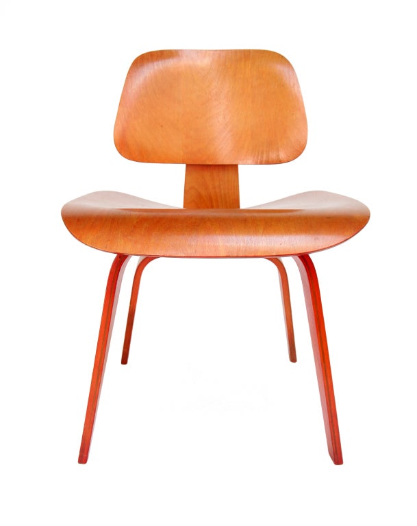 A great early example of the iconic DCW by Charles Eames.
A perfectly patinated red aniline chair.
All original hardware and finish.

Note: This item is located in New York for pick up or delivery.