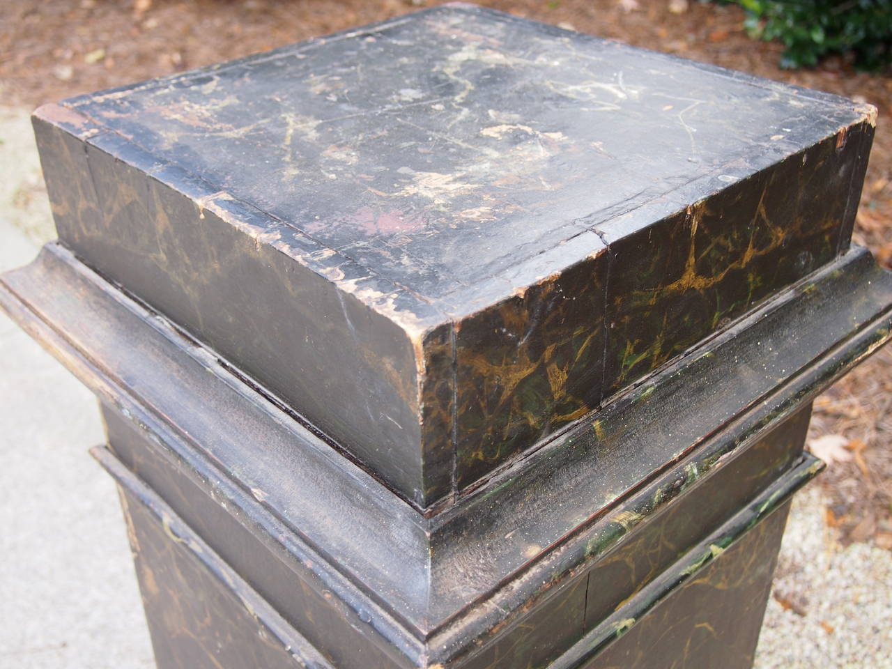 Swedish Faux Marble Painted Pedestal For Sale 1