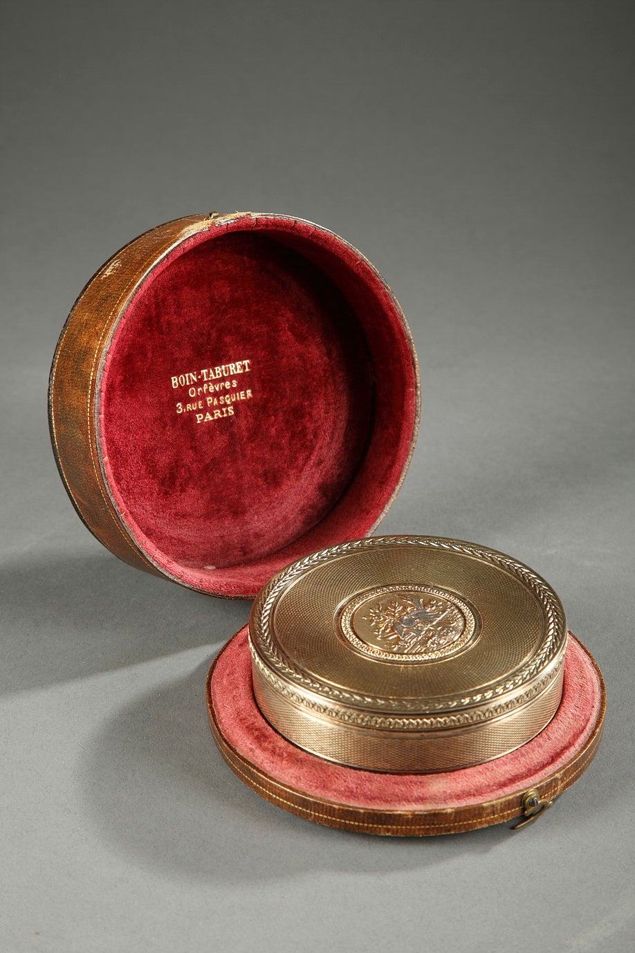 A French 19th century silver box with its leather case signed Boin-Taburet For Sale