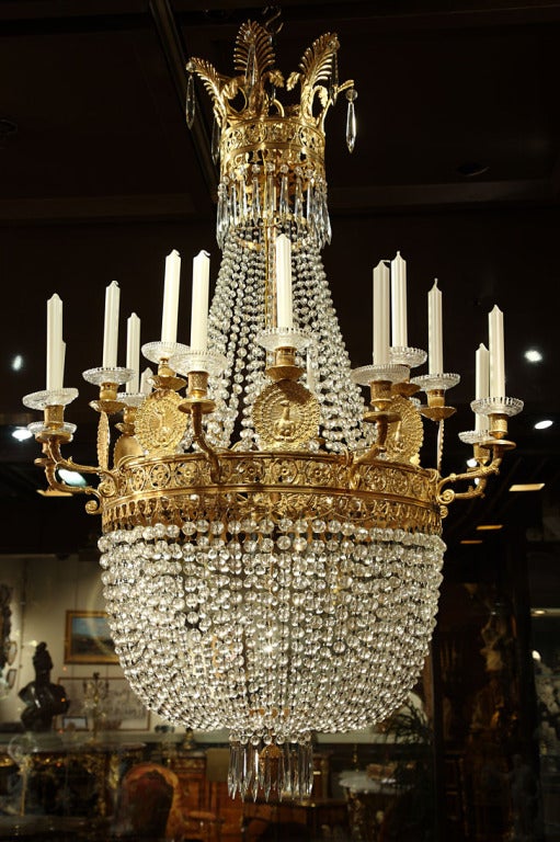 A French First Empire crystal and ormolu peacock decorated chandelier For Sale 6