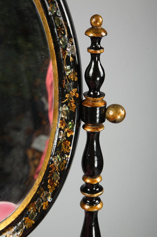 Napoleon III lacquered dressing table For Sale 4