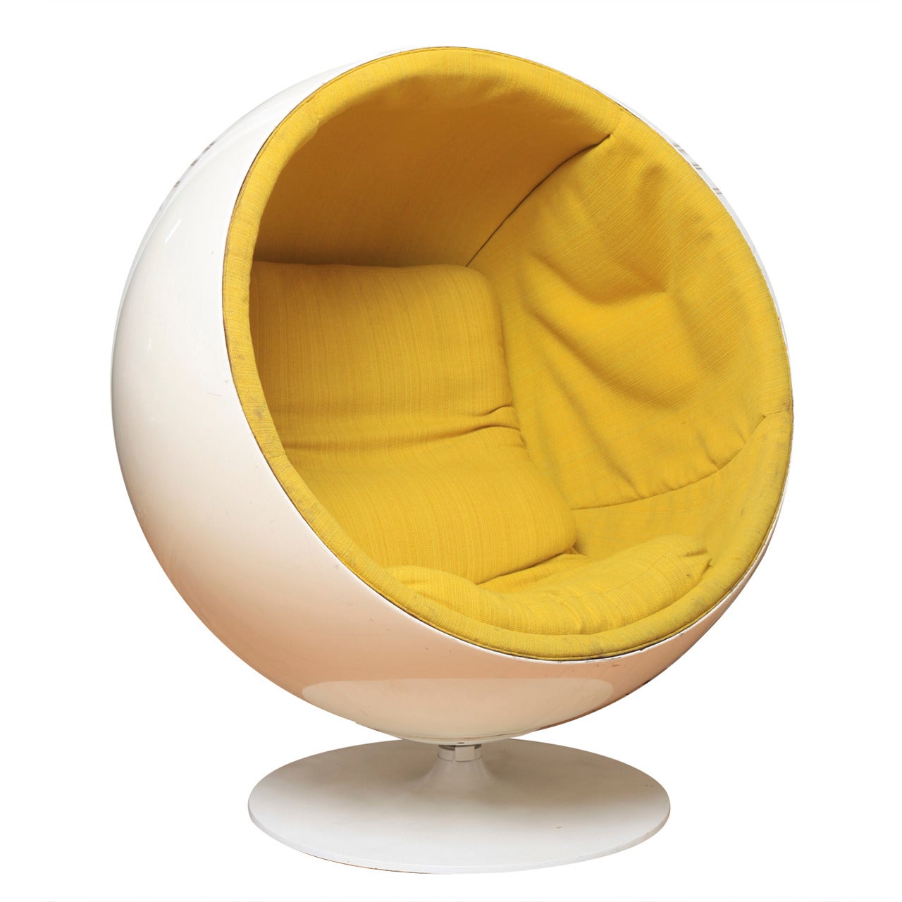 Ball chair by Eero Aarnio