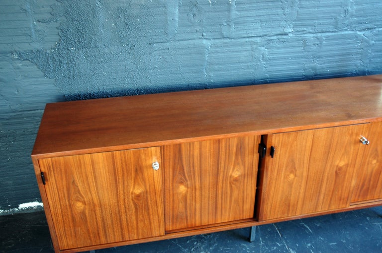 Florence Knoll Walnut 540 Credenza with Leather Door Pulls For Sale 3