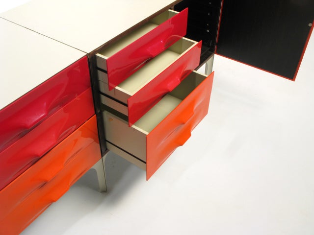 Mid-20th Century Raymond Loewy DF2000 Dresser/Credenza
