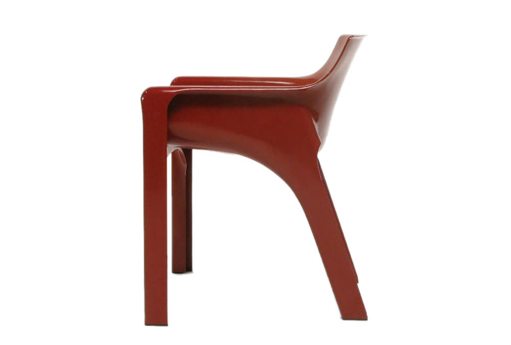 Italian Vico Magistretti for Artemide Gaudí Chair (SET OF FOUR) For Sale