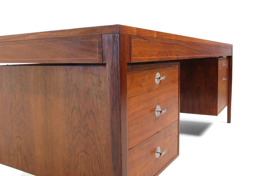 Finn Juhl for France & Søn Rosewood Diplomat Desk In Excellent Condition For Sale In Portland, OR