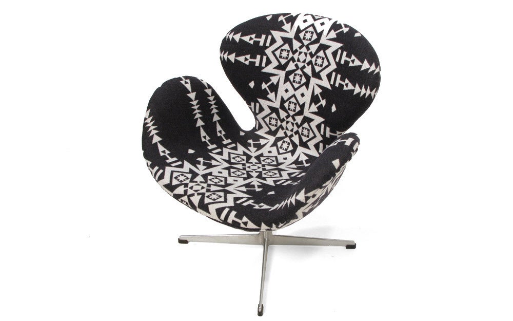 Foam Arne Jacobsen for Fritz Hansen Swan Chair in Pendleton Fabric