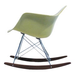 Used Charles and Ray Eames for Herman Miller Fiberglass RAR Chair