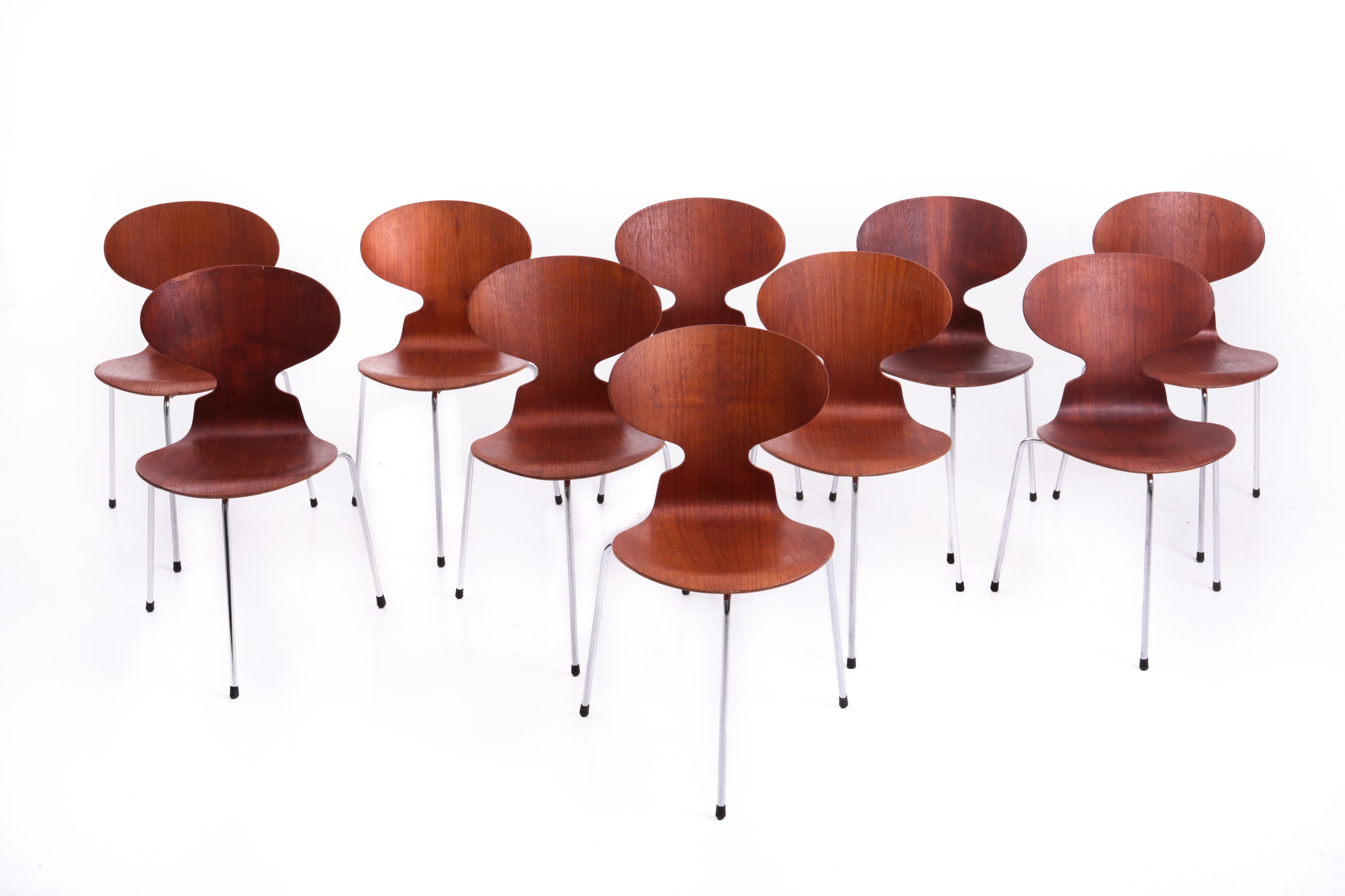 Set of 10 vintage "Ant" chairs For Sale