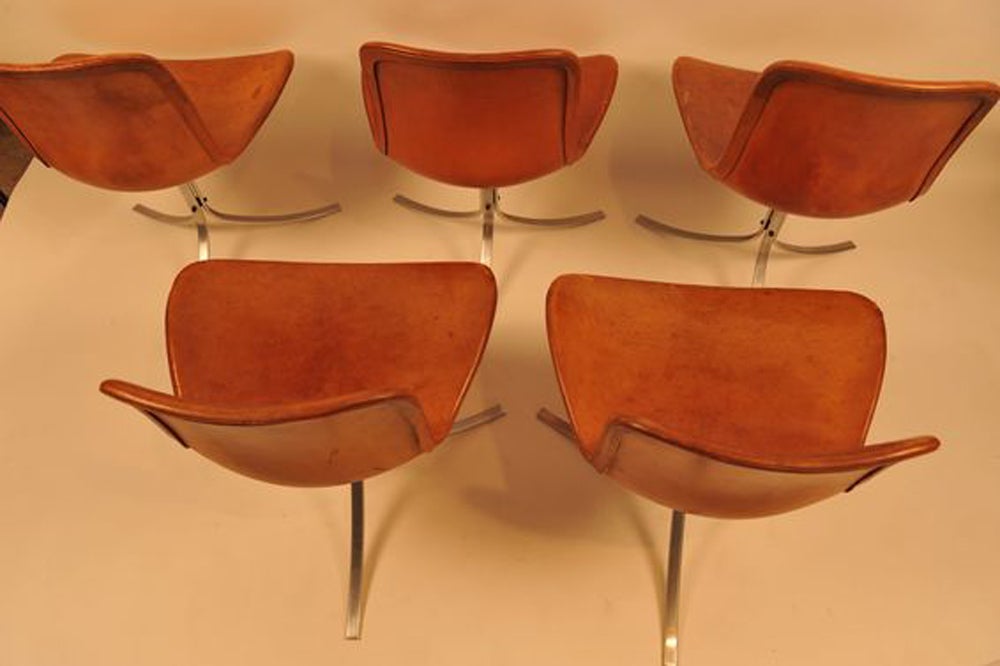 Mid-20th Century Elegant dining room chairs by Poul Kjaerholm