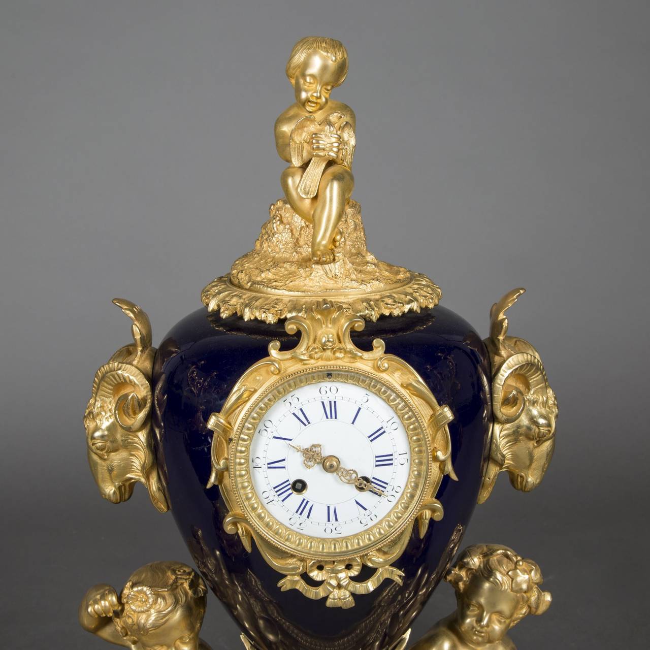 Porcelain and Gilt Bronze Three-Piece Clock Garniture, 19th Century For Sale 4