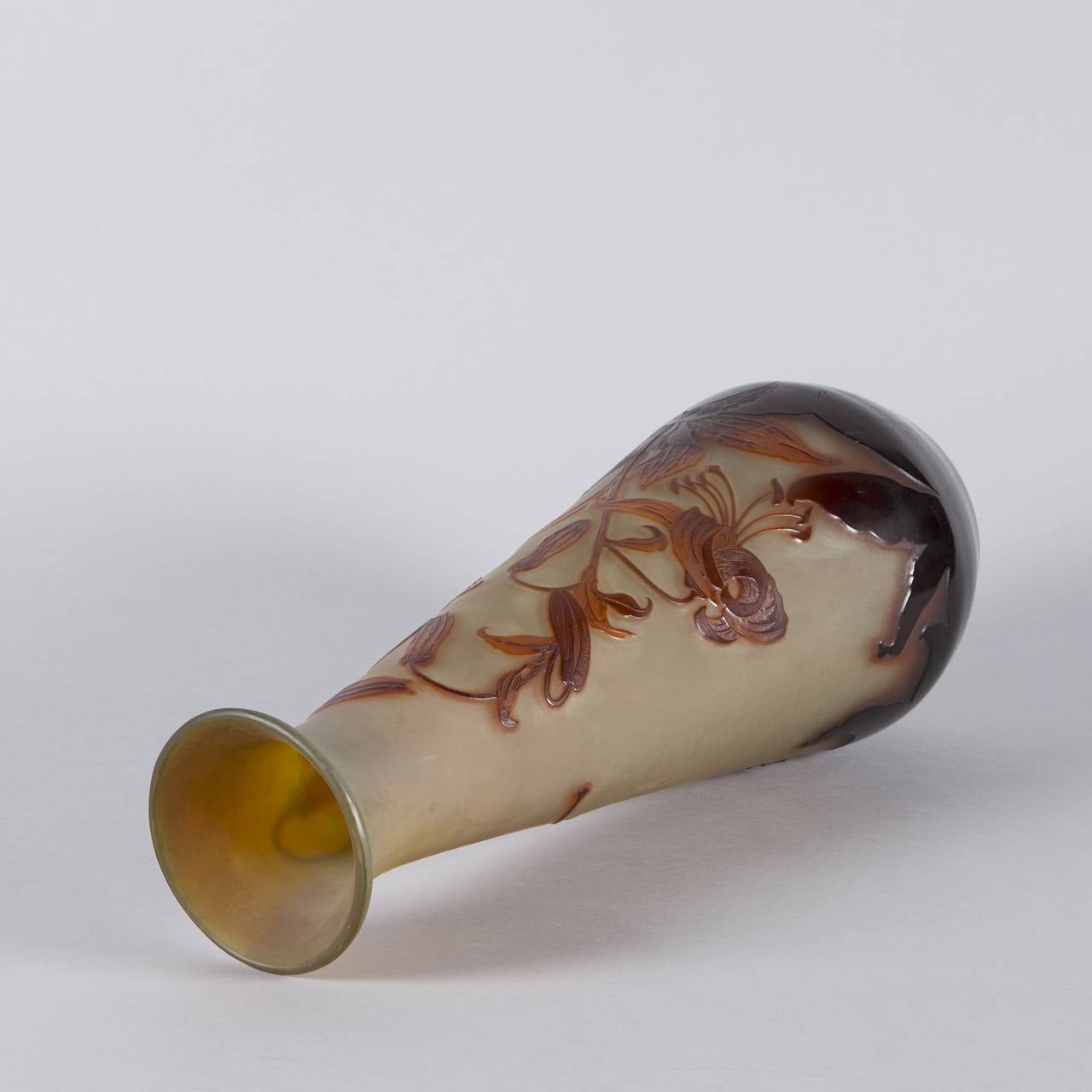 Emile Gallé, Truncated Cone-Shaped Vase in Double Layered Glass In Good Condition For Sale In Paris, FR