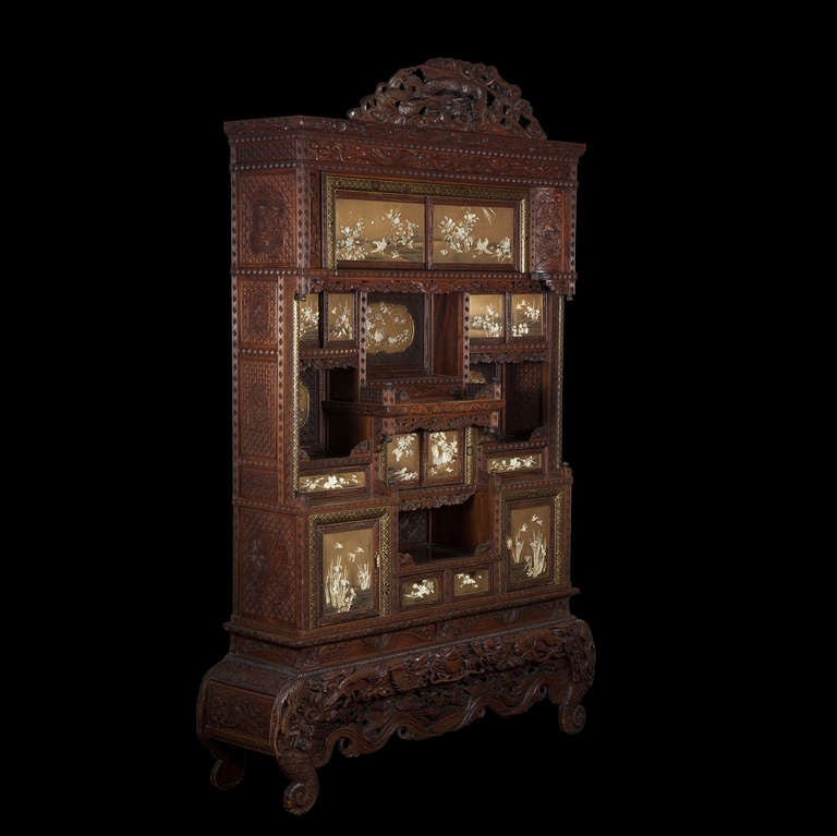 Large Japanese cabinet, Late 19th Century