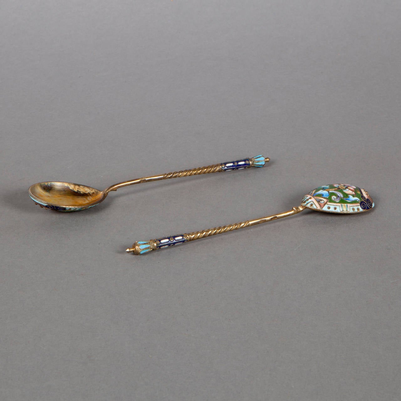 20th Century Twelve Silver-Gilt and Polychrome Cloisonné Enamel Tea Spoons, Moscow