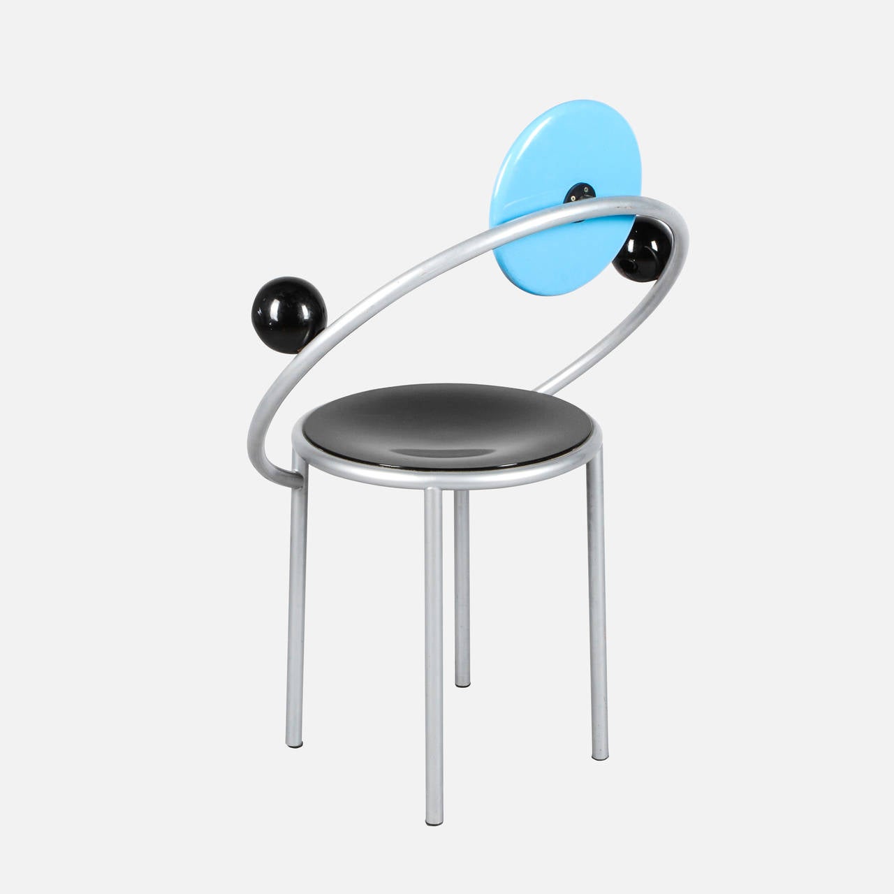 Michele DE LUCCHI (né en 1951) - Memphis editor.

Pair of chairs, model 