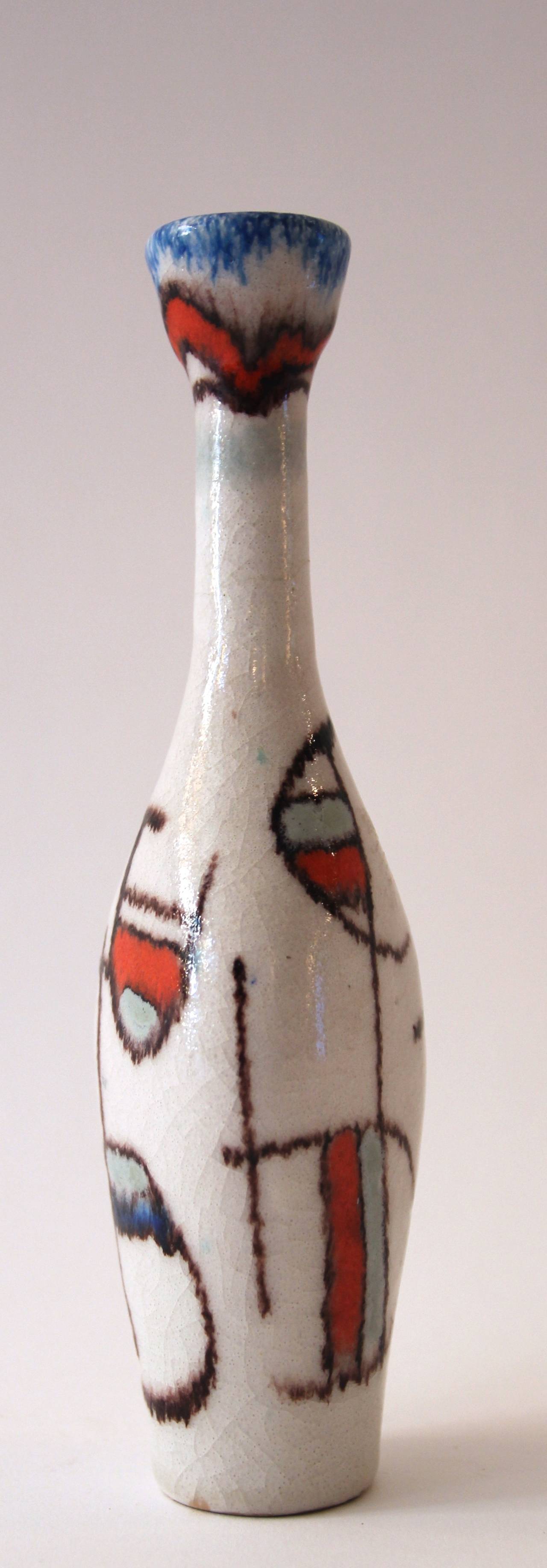 Guido Gambone,
Bottle decorated glazed earthenware,
Signed and stamped: Gambone, Italy, 1960.
Height: 22 cm diameter: 3 cm.