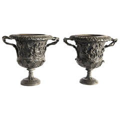 Pair of Carved Bronze Vases by M. Amodio, Naples, Grand Tour, circa 1880, Italy 2