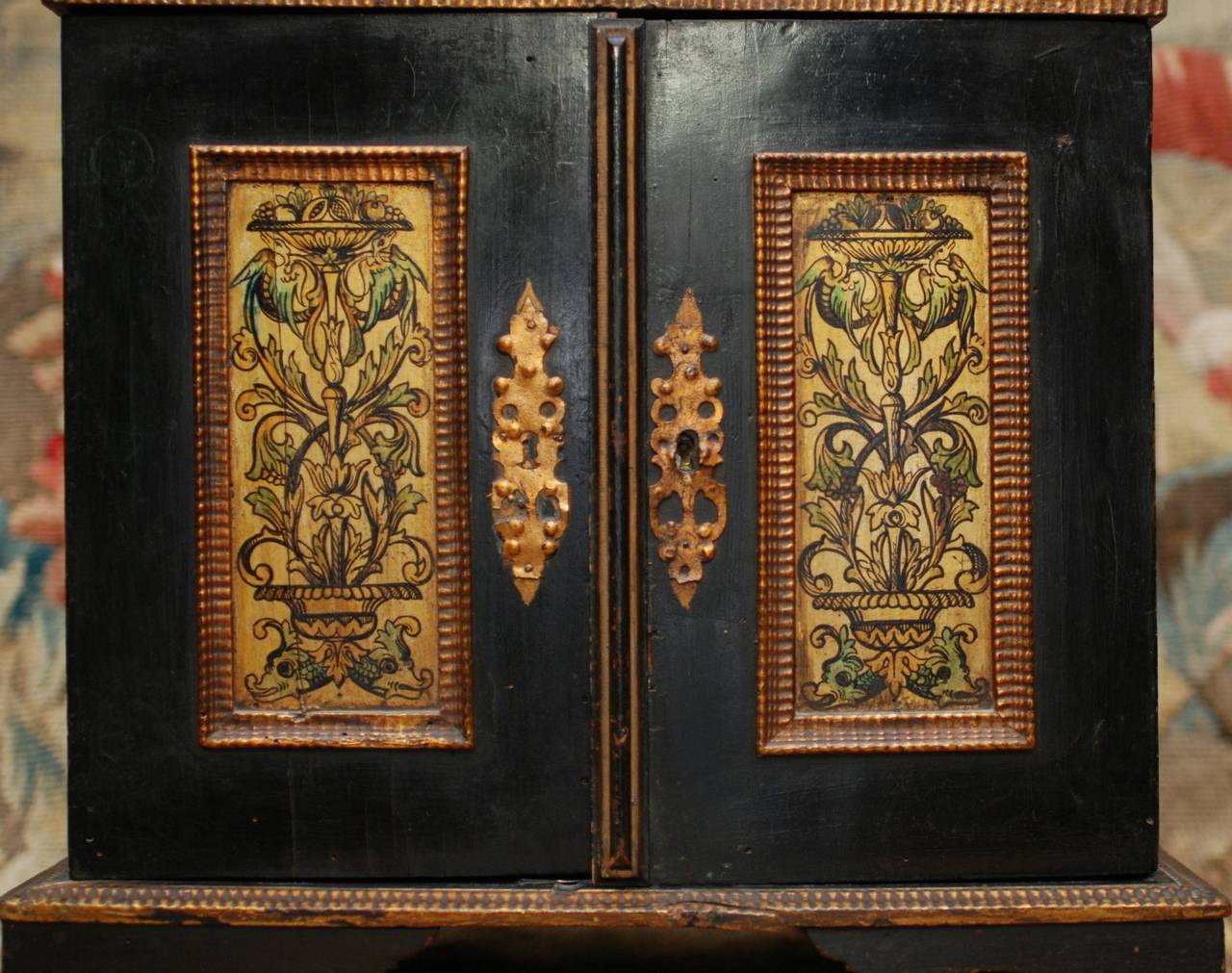 18th Century and Earlier Small Italian 17th Century Cabinet For Sale