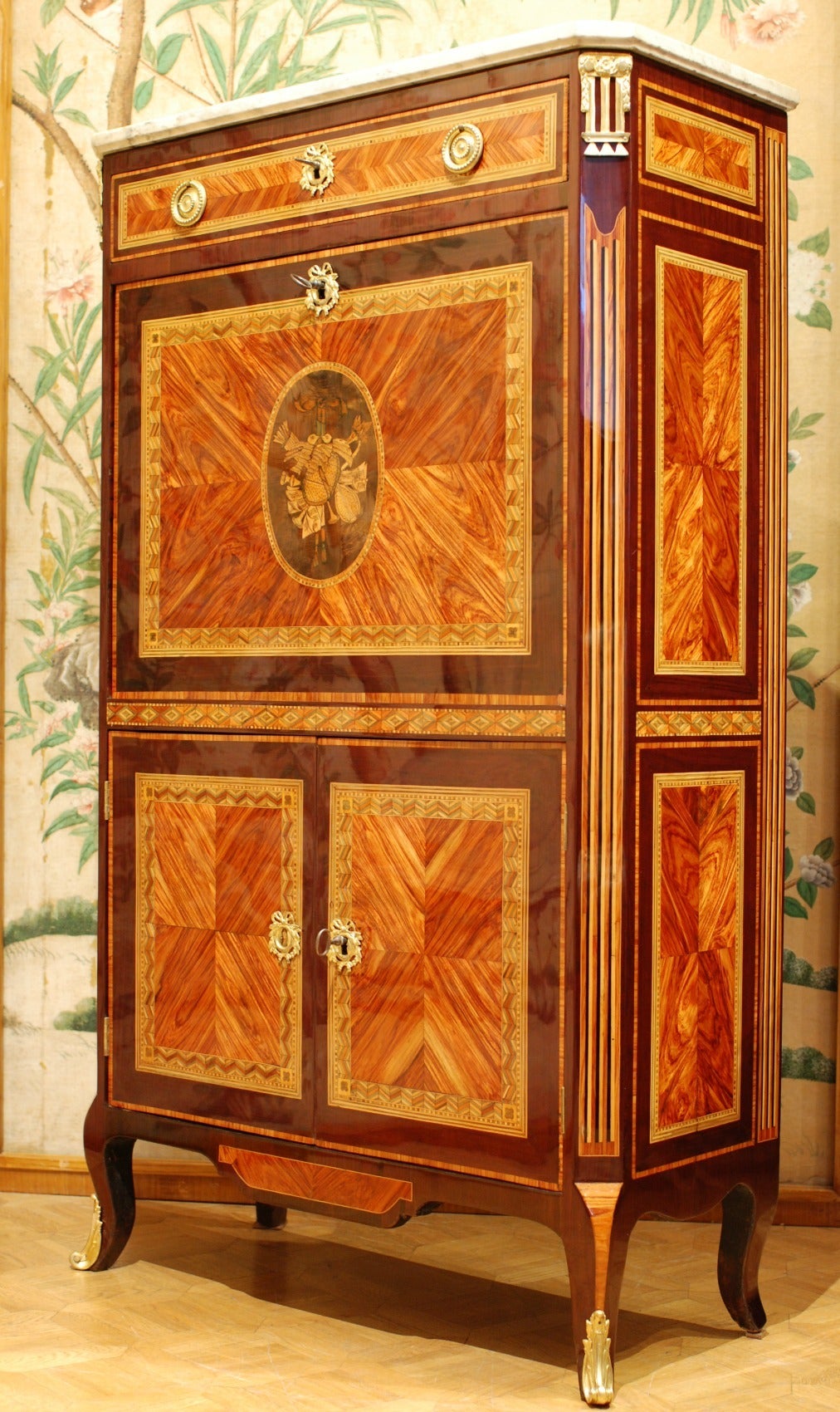 French Tulipwood Amaranth and Marquetry Louis XVI Secretaire À Abattant In Good Condition For Sale In Nice, Cote d' Azur