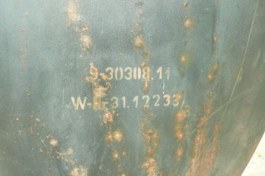 Good used condition with his paintings and original markings.
                                     9-30308.11
                                 W-Nr 31.12233
This unique propeller blade from the museum's Hunting Squadron 1/30 dubbed
