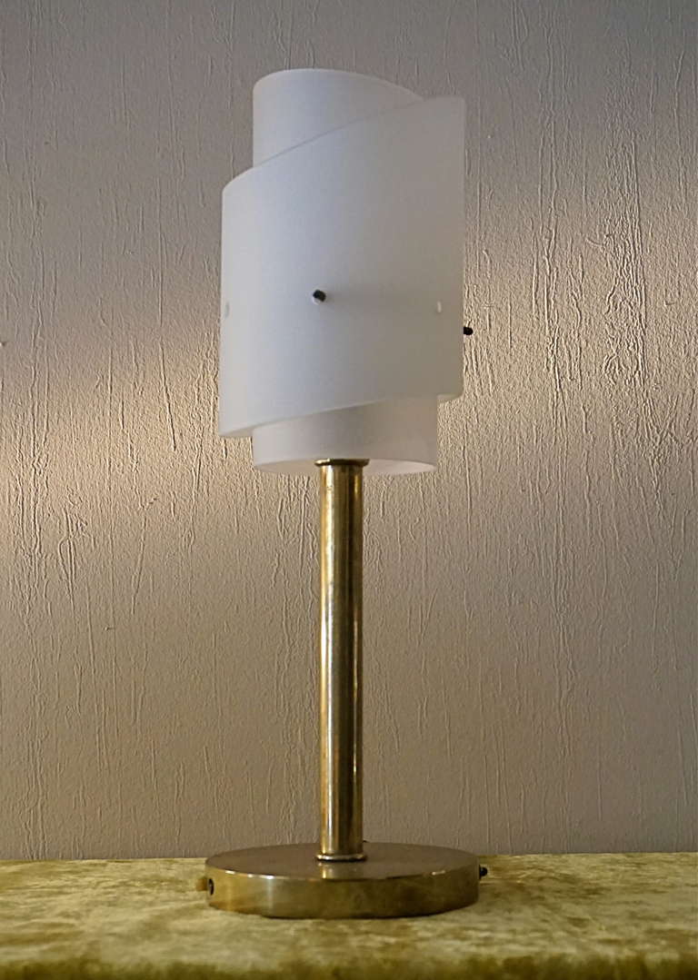20th c. Modernist Table Lamp. Jean Perzel Atelier. In Excellent Condition For Sale In Nice, Cote d' Azur