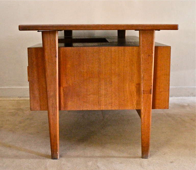 1960s Scandinavian Desk In Good Condition For Sale In Nice, Cote d' Azur