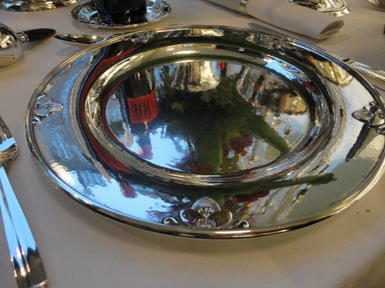 A set of six rare Georg Jensen Cactus dinner charger plates 2