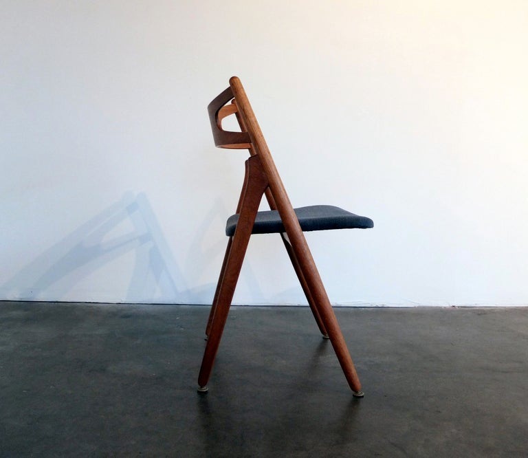 Set of six early production sawbuck chairs by Hans Wegner for Carl Hansen and Son.  Oak. Made in Denmark.

Item located at San Diego California warehouse.