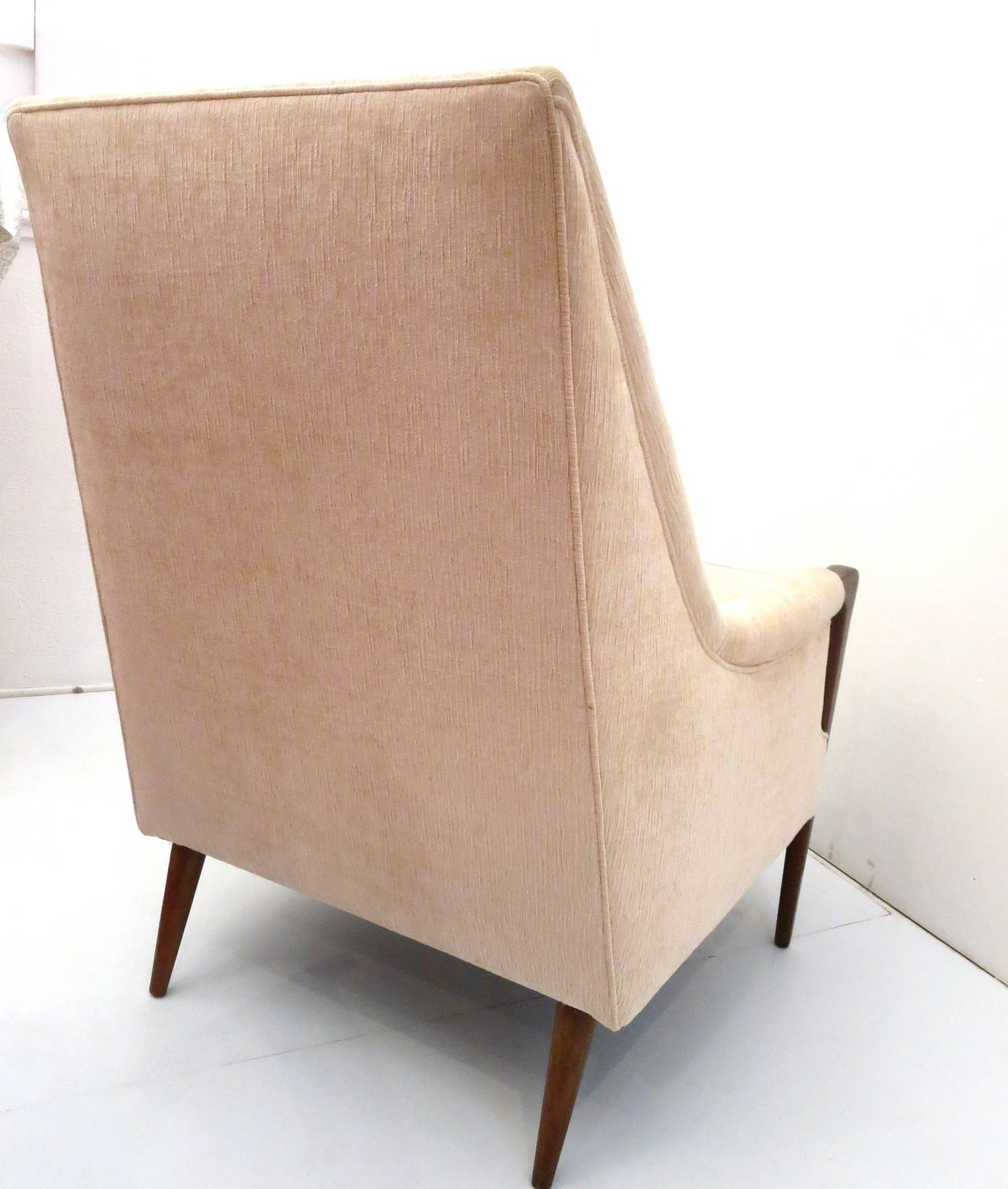 20th Century 1950s Italian Tall Back Lounge Armchair in the Style of Gio Ponti