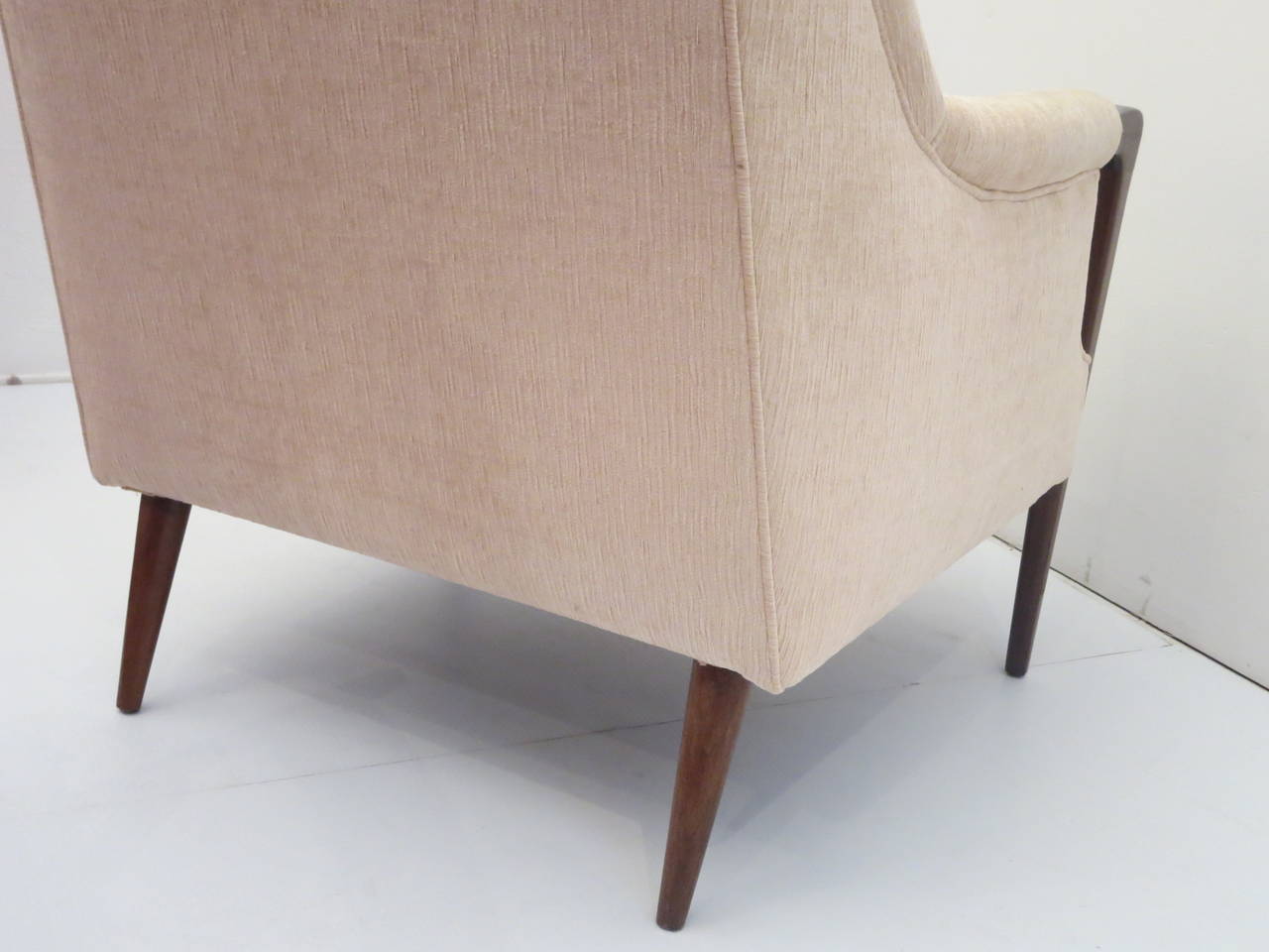 Cotton 1950s Italian Tall Back Lounge Armchair in the Style of Gio Ponti