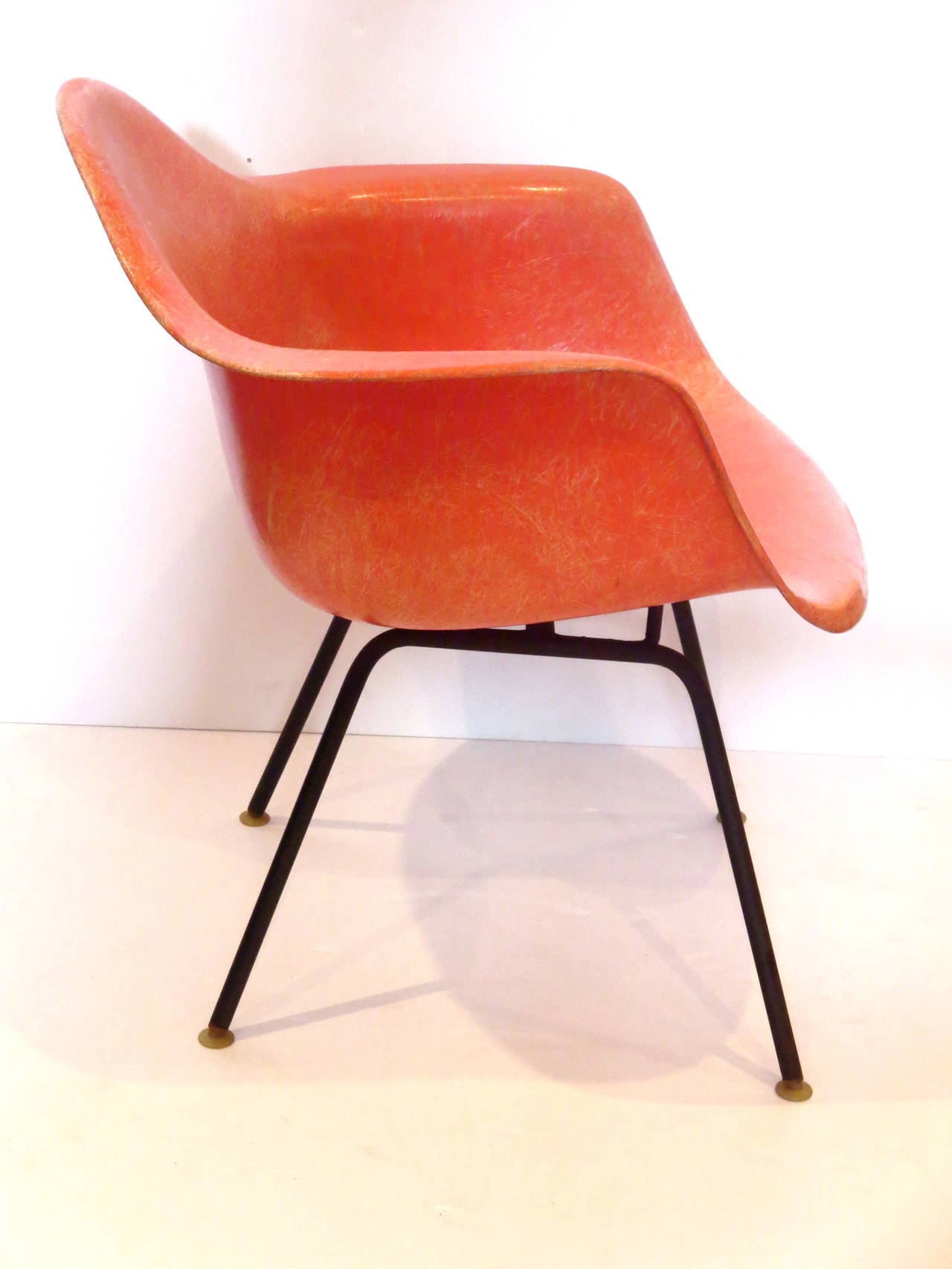 herman miller fiberglass chair
