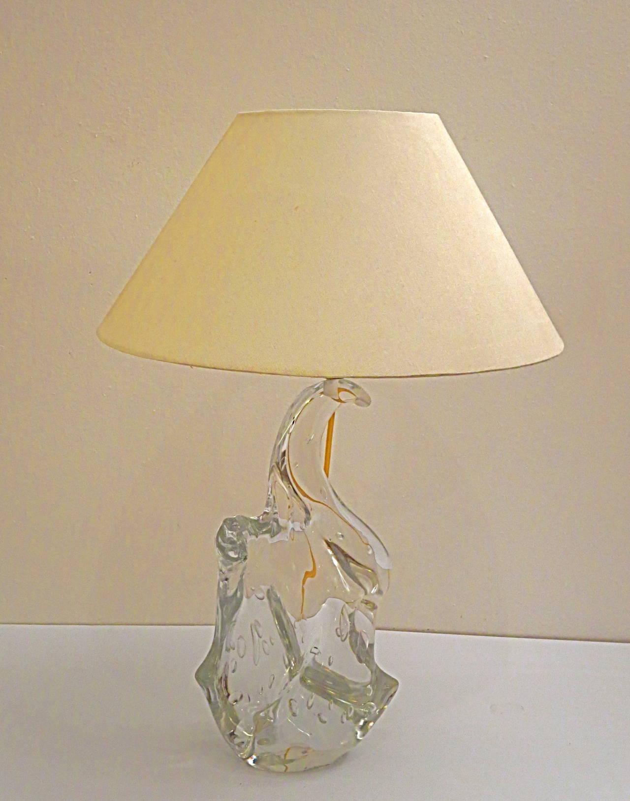 Beautiful abstract table glass lamp signed by Charles Schneider, circa 1930s, made in France, mouth blown bubble clear glass abstract figure, the lamp has been rewired with brass fittings and gold silk cord in great condition, no chips cracks or