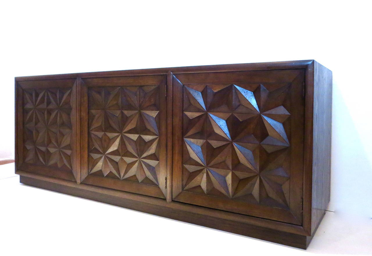 Striking Light Distressed Oak Credenza by Henredon Front Carved Door Panels In Excellent Condition In San Diego, CA