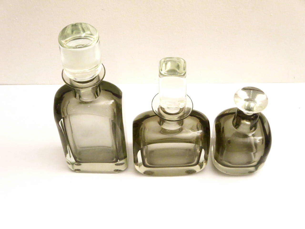 Italian Set of Three Decanters by Seguso Murano, Italy, Sommerso Glass