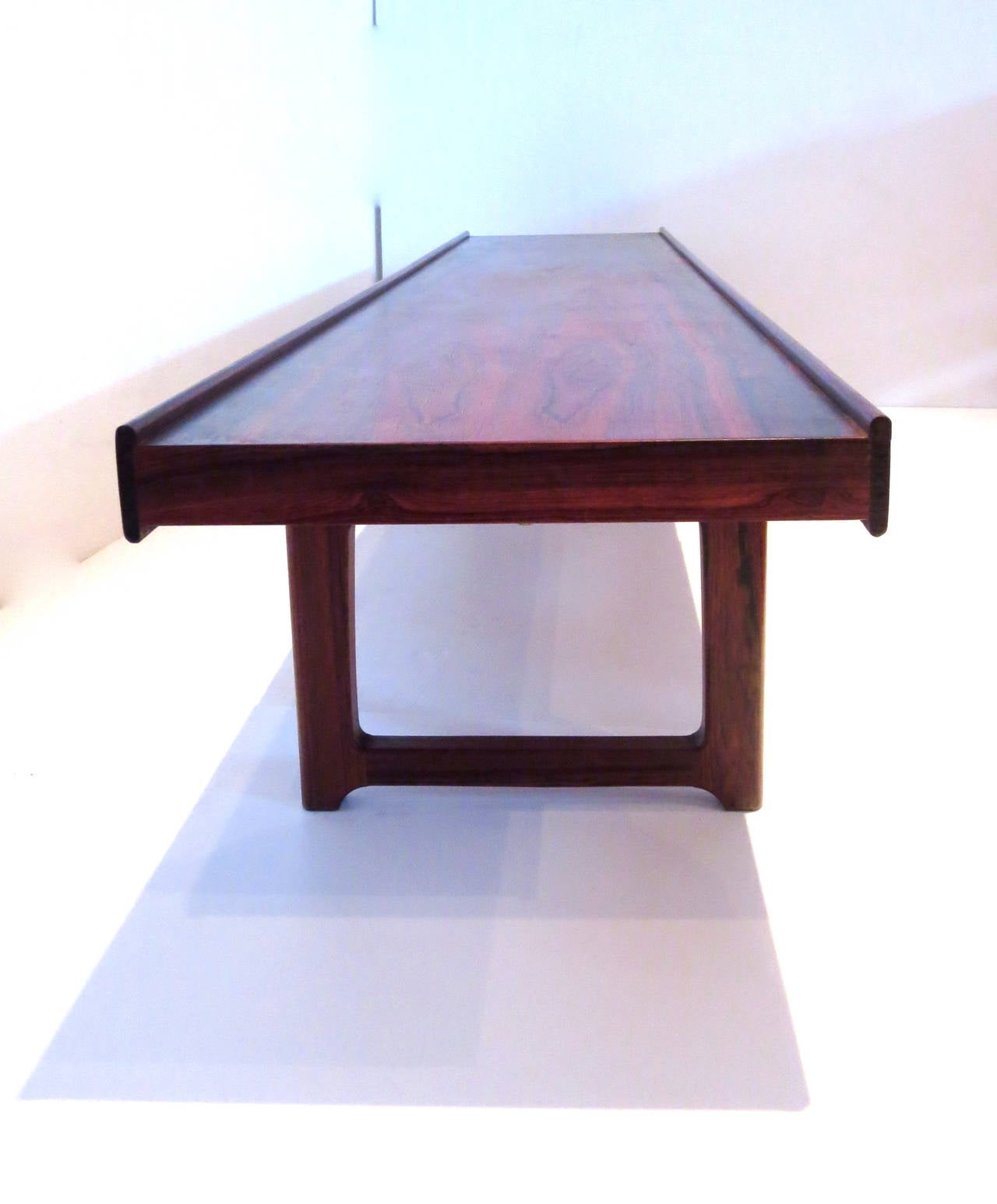 Long Low Profile Bench or Coffee Table in Rosewood Torbjørn Afdal for Bruksbo In Good Condition In San Diego, CA
