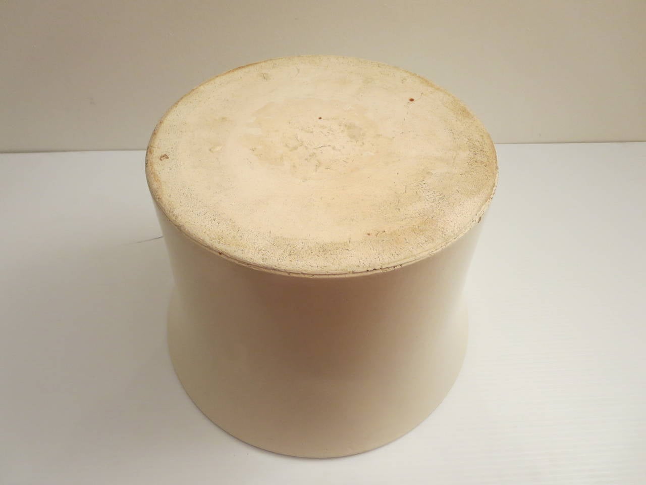 Architectural Pottery White Planter and Stand by Marilyn Kay Austin In Good Condition In San Diego, CA