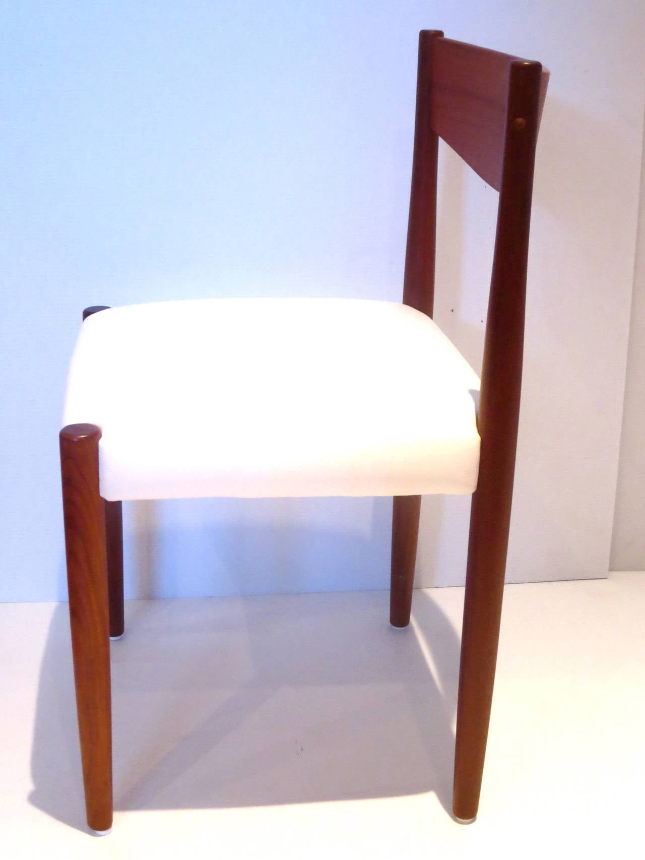 Danish Nice set of 4 Dining chairs design by Poul Volther for Frem Rojle in teak