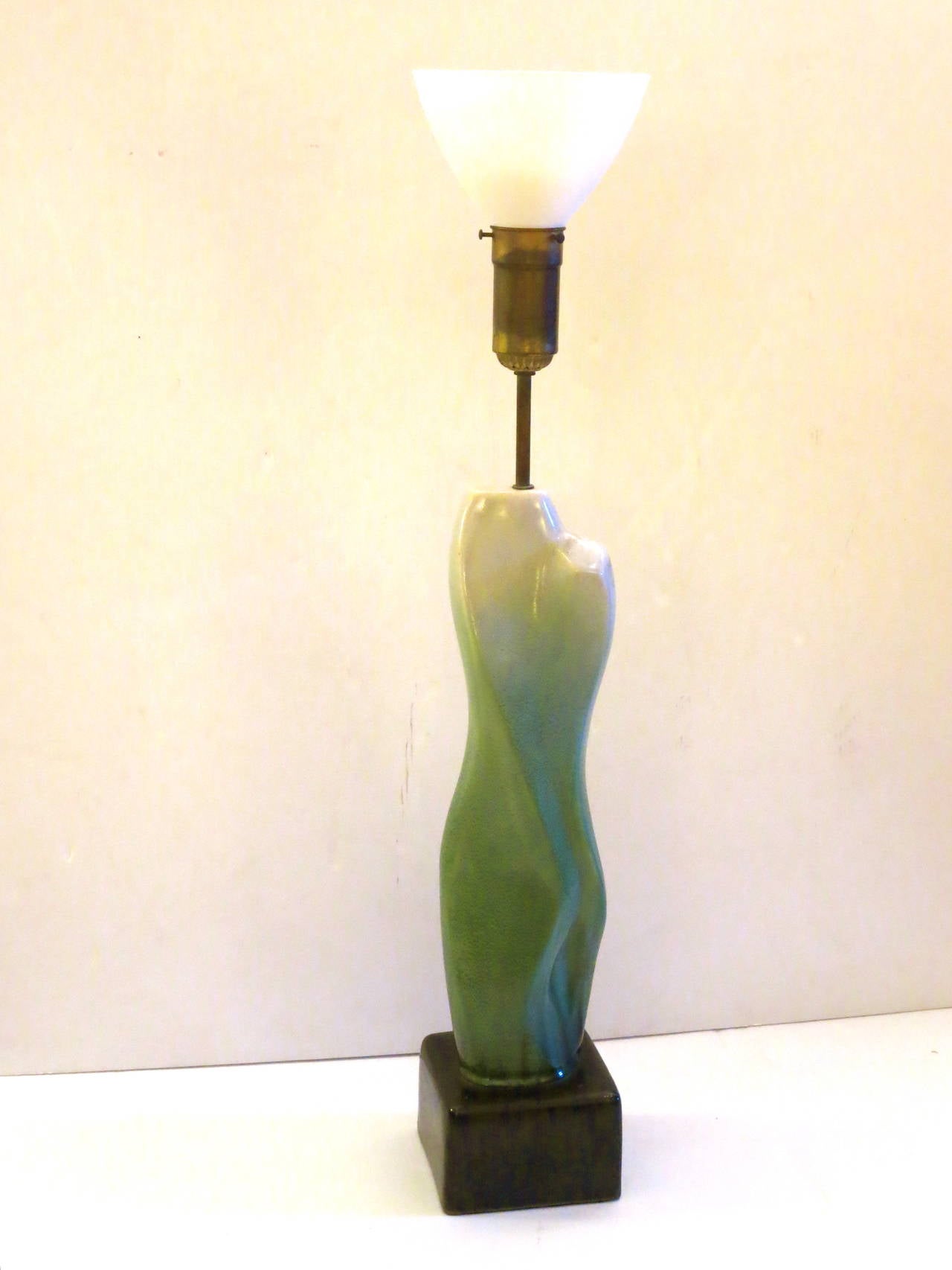 1950s female abstract nude ceramic tall table lamp atributet to Heifetz In Excellent Condition In San Diego, CA
