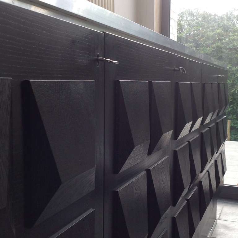 Ebonised Oak Brutalist Sideboard With Graphic Surface Sculptural Shapes Doors. In Good Condition In Brussels, BE