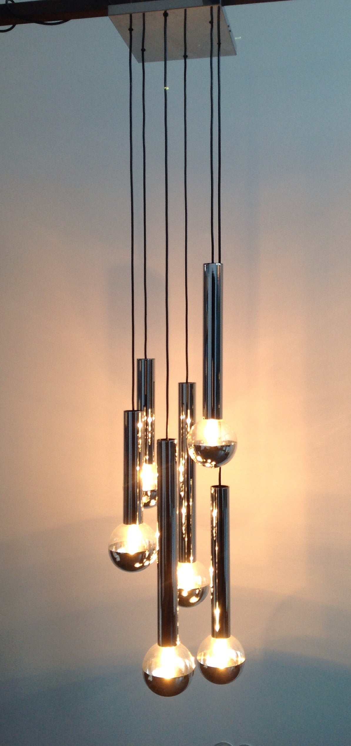 Ceiling Lamp with Six Chrome Tubes and Glass Mirror Balls by Motoko Ishiiy In Excellent Condition For Sale In Brussels, BE