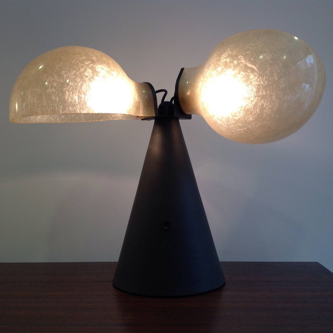 Rare and Beautiful Desk Lamp by Luci-Milano In Excellent Condition For Sale In Brussels, BE