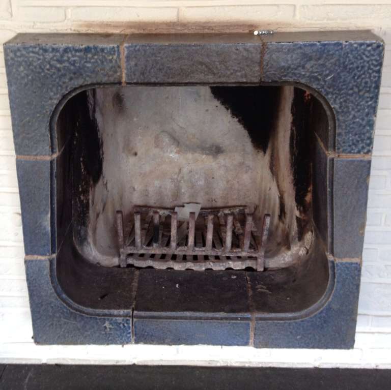 Cozy, 1960s Ceramic Fireplace Enclosure by Raf Mailleux - made in Belgium For Sale 1