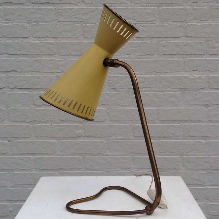 French Very Nice 1950s Desk Lamp in Good Original Condition For Sale