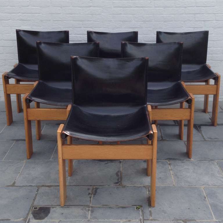 Beautiful and super comfortable chairs made from the best quality.
Matching in many establishments, modern, classic, etc.
Also very easy to combine with several tables.