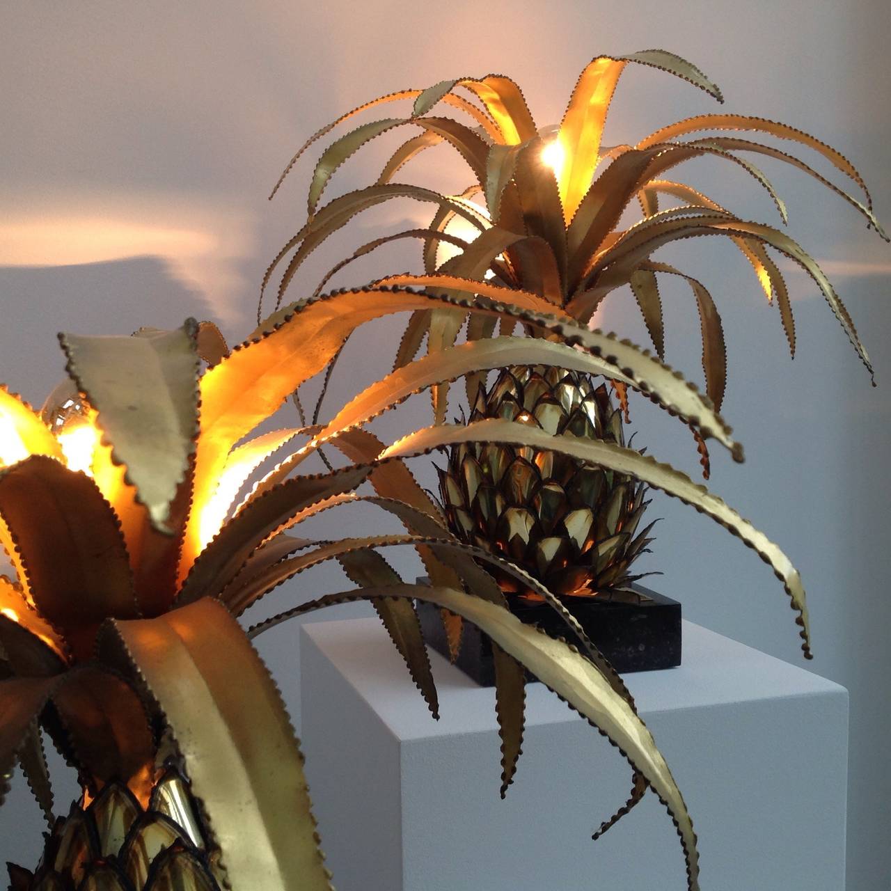 French Pineapple Side Table Lamps by Maison Jansen, Paris, 1970 For Sale