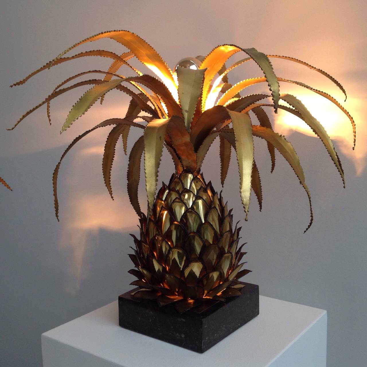 Late 20th Century Pineapple Side Table Lamps by Maison Jansen, Paris, 1970 For Sale