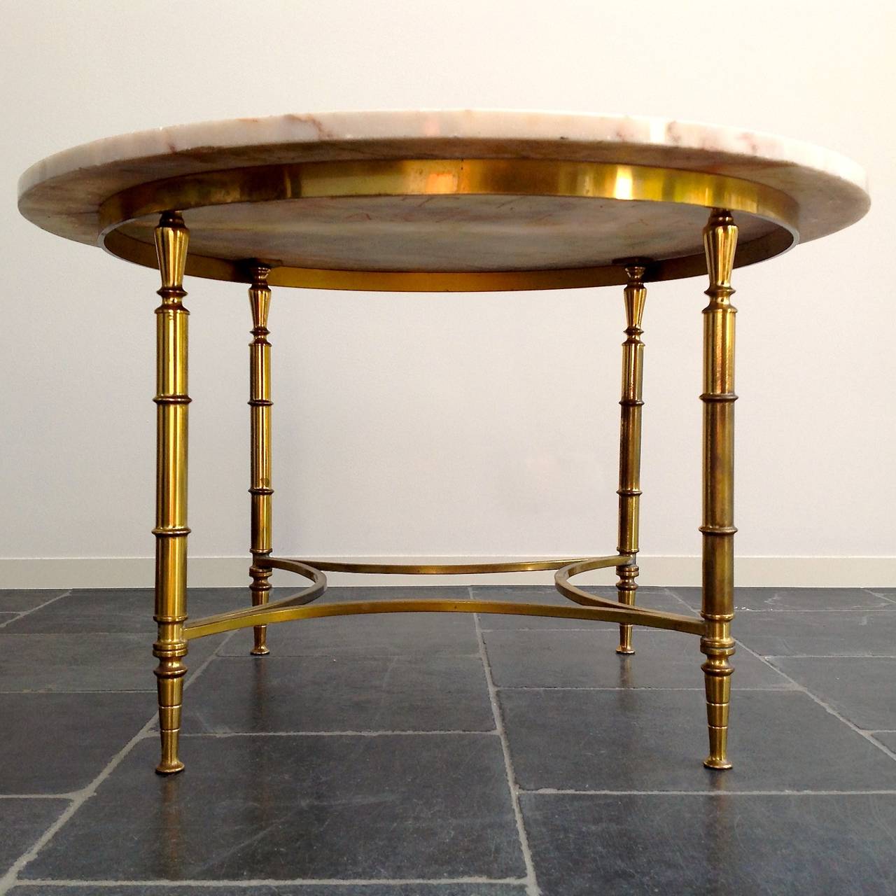 Beautiful coffee table with inlaid brass on marble top, 1960s In Good Condition In Brussels, BE