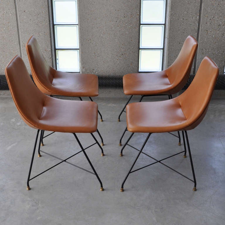 4 Leather Table Chairs, Design Augusto Bozzi for Saporiti, Anno 1958 In Excellent Condition In Brussels, BE