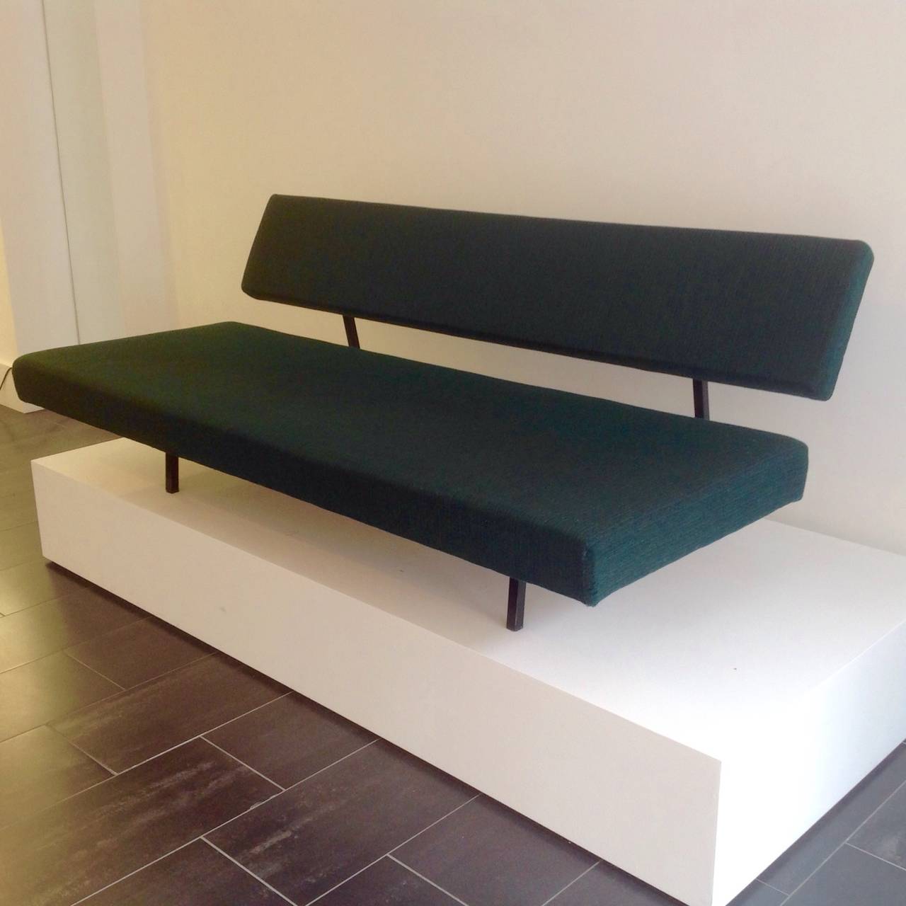 Sleeping Sofa by Martin Visser, in Original Upholstery, 1950 In Excellent Condition In Brussels, BE