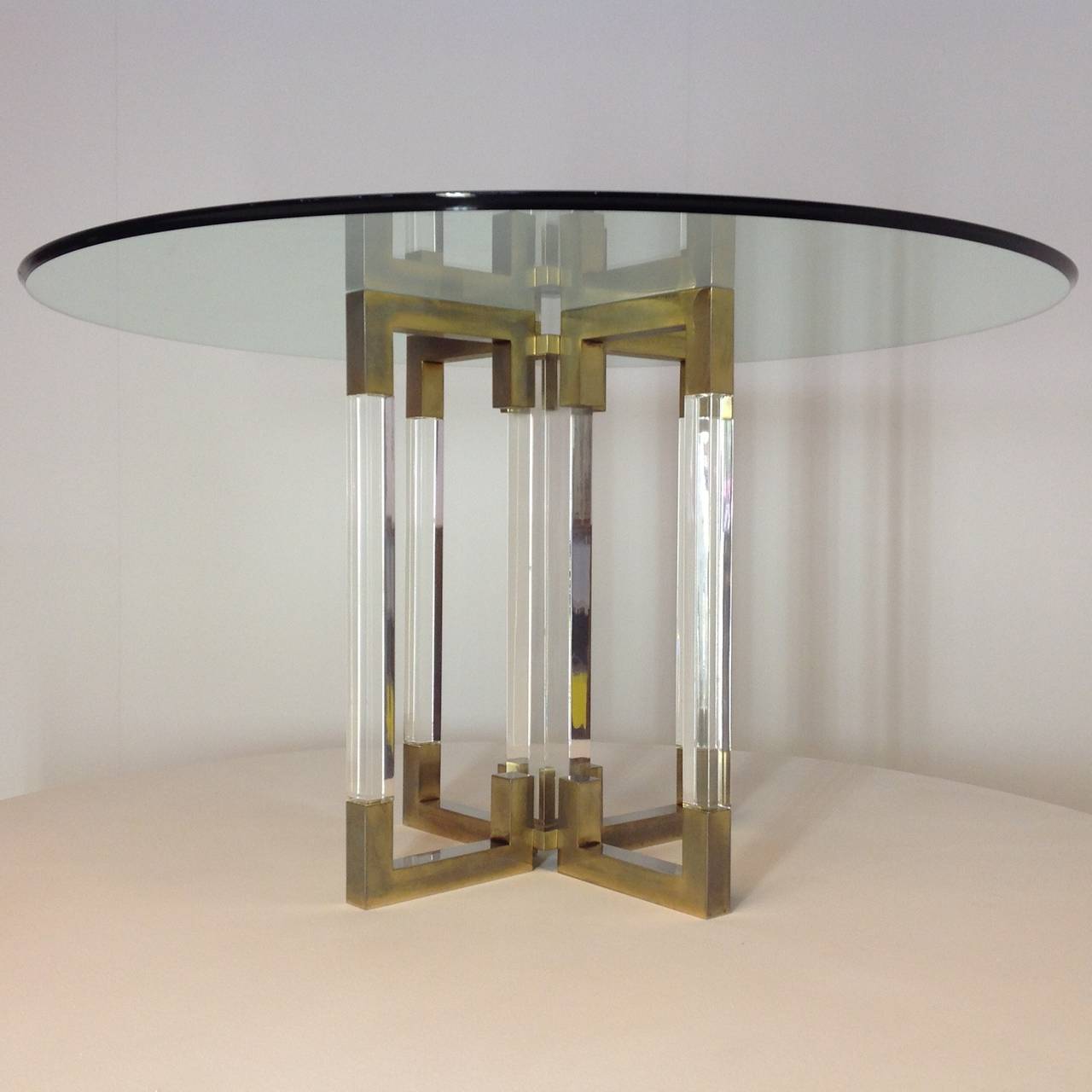 French Exceptionally beautiful dining or presentation table by Roche Bobois, anno 1970